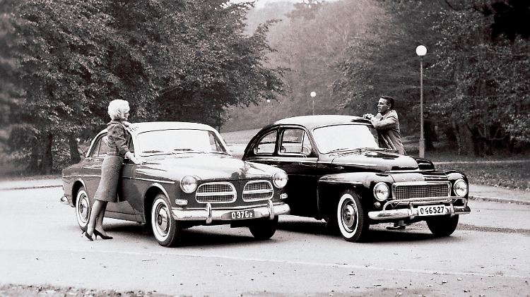 Den Modellauftakt in Deustchland machte Volvo mit dem P122 und dem PV544 Buckel-Volvo.