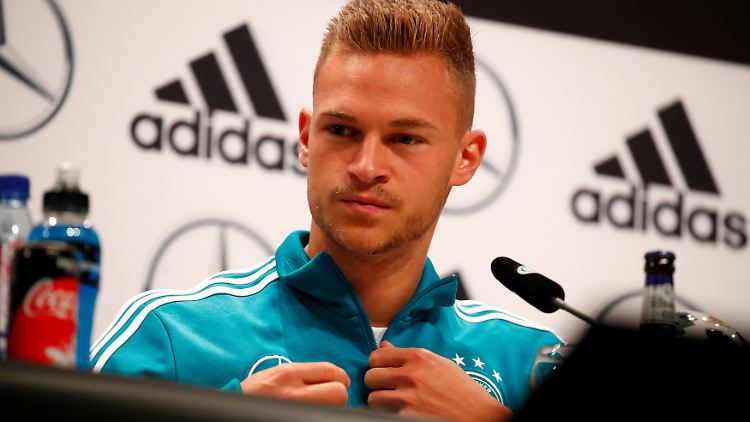 Kimmich witzelt, er habe noch nie an einem Turnier teilgenommen, wo Werner nicht Torschützenkönig war.