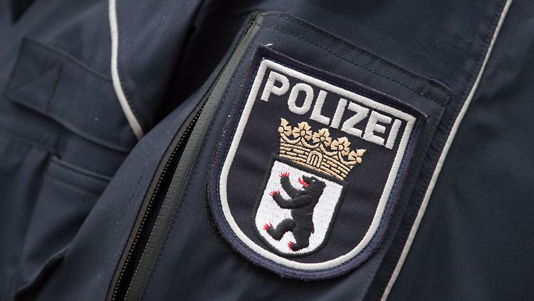 Laut Berliner Polizei hat eine Mordkommission die Ermittlungen übernommen.
