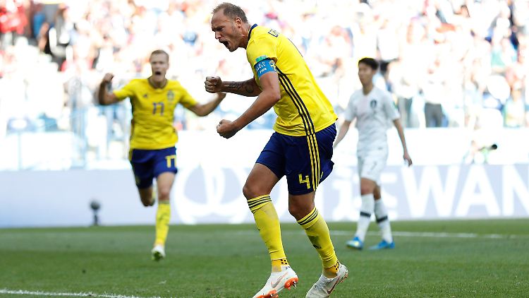 Kapitän Anders Granqvist traf zum wichtigen 1:0 - per Elfmeter.