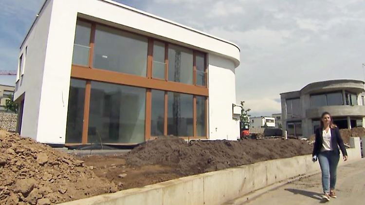 Die paradiesischen Zustände für Baufinanzierer bleiben bis auf Weiteres erhalten und die Hypothekenzinsen niedrig.