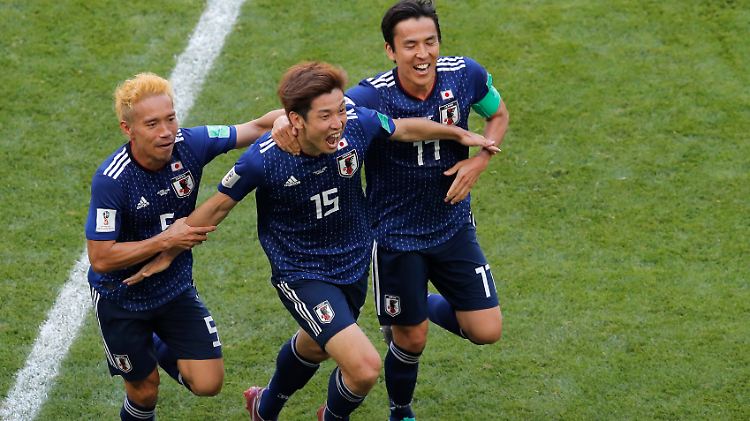 Yuya Osako (m.) erzielte den japanischen Siegtreffer gegen Kolumbien in der 73. Minute.