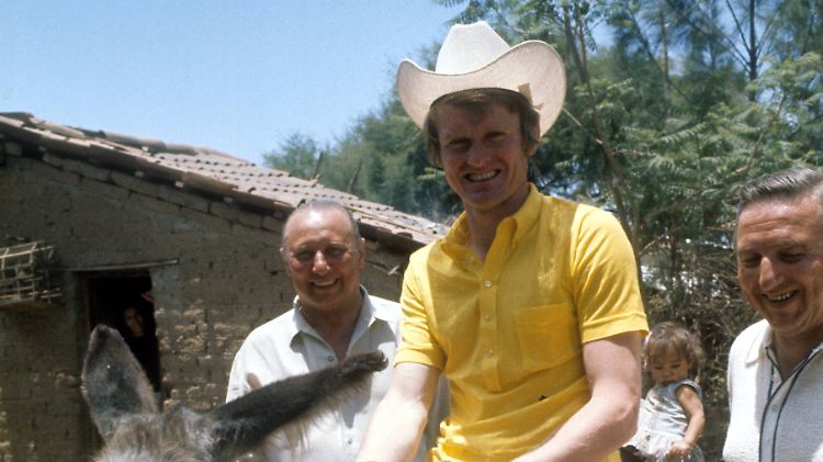 Sepp Maier hatte eine kuriose Idee. Sie hat übrigens nichts mit dem Bild zu tun.