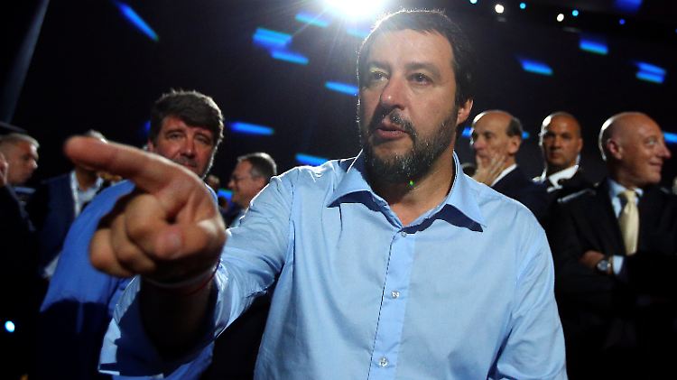 Italiens Innenminister Matteo Salvini schockiert mit seinen Äußerungen über Roma in Italien.
