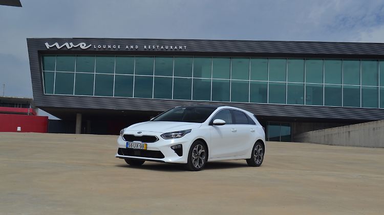Kia sagt dem neuen Ceed eine Ähnlichkeit mit dem Stinger nach.
