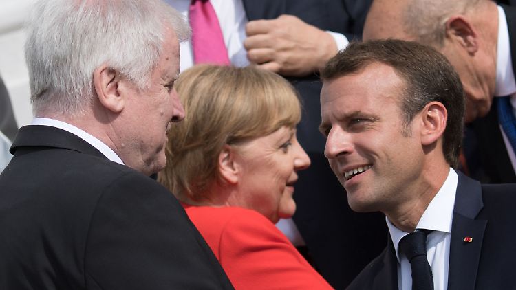 Das Treffen mit Macron dürfte nicht nach Seehofers Geschmack gewesen sein.