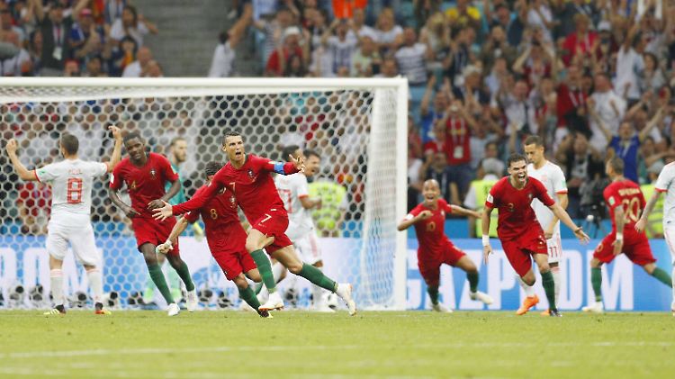 Gegeneinander hat's ordentlich geklingelt, jetzt sind Portugiesen und Spanier im Fernduell gefordert.