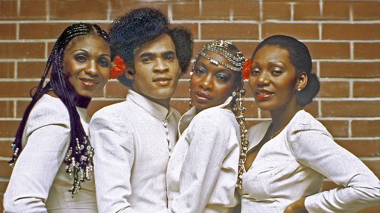 Boney M. im Jahr 1976, links Marcia Barrett.