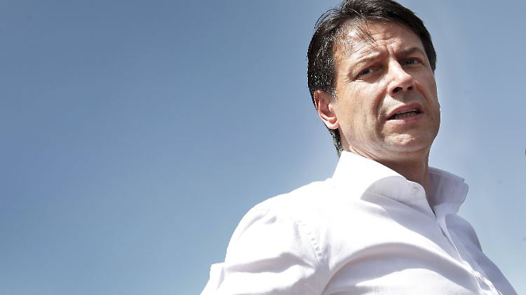 Giuseppe Conte versucht, die Wogen zu glätten.