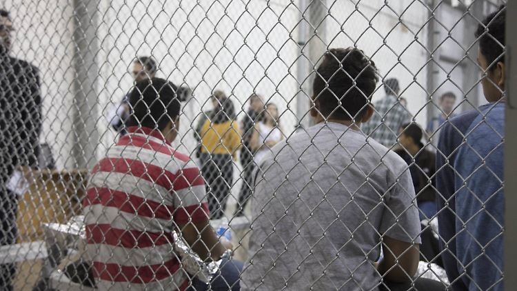 Teenager in einer  Aufbewahrungsstelle im US-Bundesstaat Texas.
