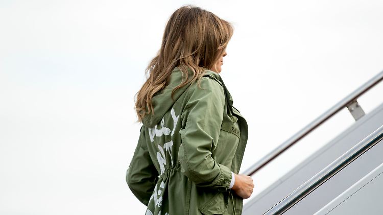 Ob Melania Trump die Reaktionen auf diese Jacke ebenfalls egal sind?