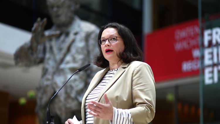 SPD-Chefin Nahles fordert, dass "die Vernunft wieder einzieht".