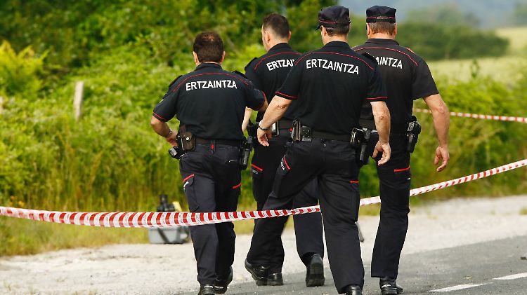 Die Behörden entdeckten die Frauenleiche bei einer Tankstelle in der Provinz Alava.