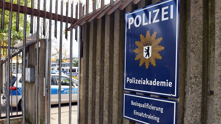 Die Schüler der Berliner Polizeiakademie wurden genauer unter die Lupe genommen.