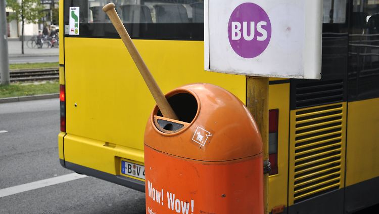 Baseballschläger sind bei der BVG an diesem Wochenende nicht erwünscht. 