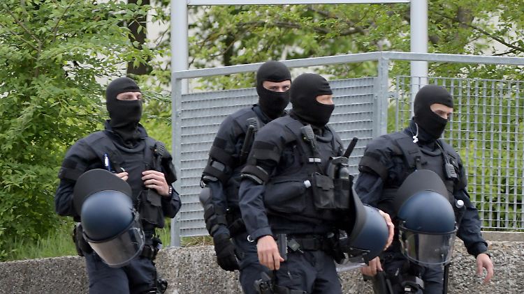 Ein Flüchtling aus Togo hatte sich zunächst seiner Abschiebung widersetzt.