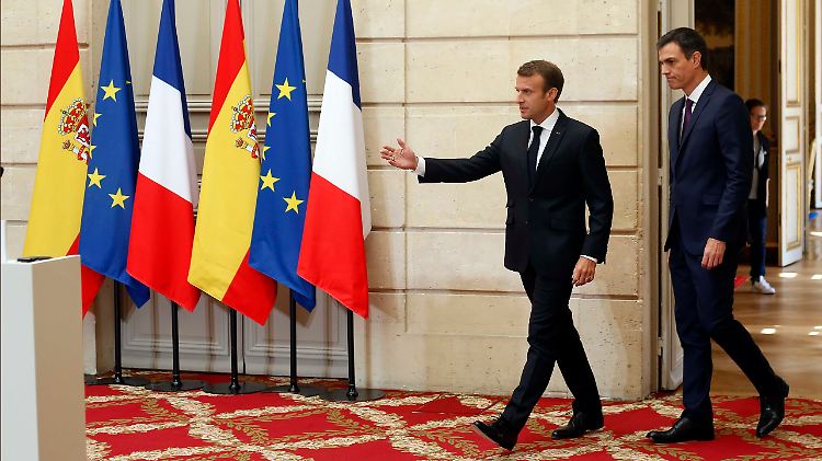 Macron und Sánchez haben sich schon vor dem EU-Sondergipfel beraten. 