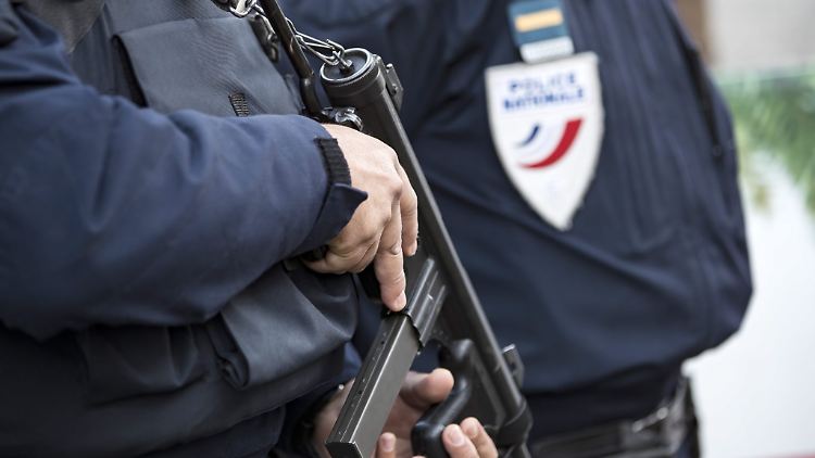 Die Verdächtigen wurden in ganz Frankreich gestellt.