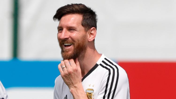 Aller Kritik zum Trotz: Lionel Messi kann an seinem Ehrentag wieder lachen.