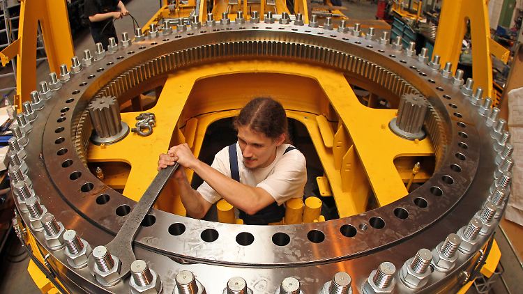 Das verarbeitende Gewerbe ist nicht gut in das Jahr gestartet. Die globalen Risiken ließen viele Hoffnungen schwinden.