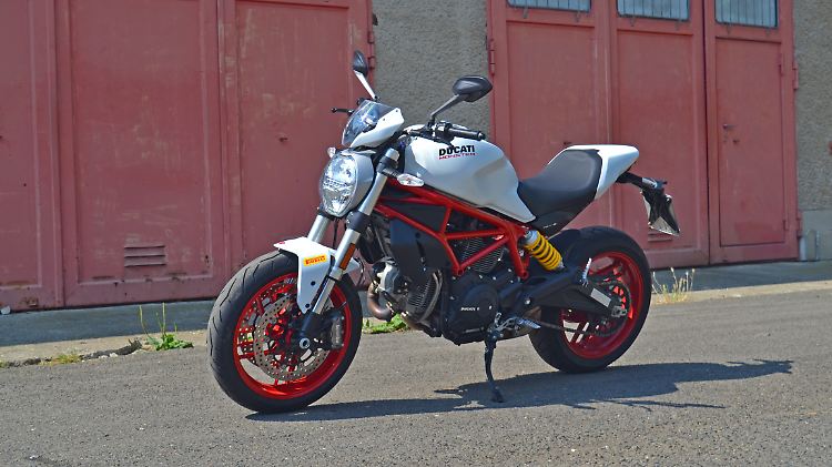 Optisch ist die Ducati Monster 797 eine Augenweide. 