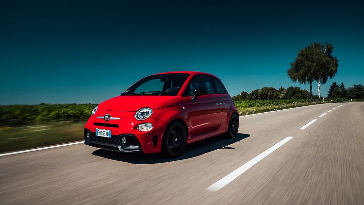 Der 595 Pista hat 160 PS und fährt in der Spitze 216 km/h.