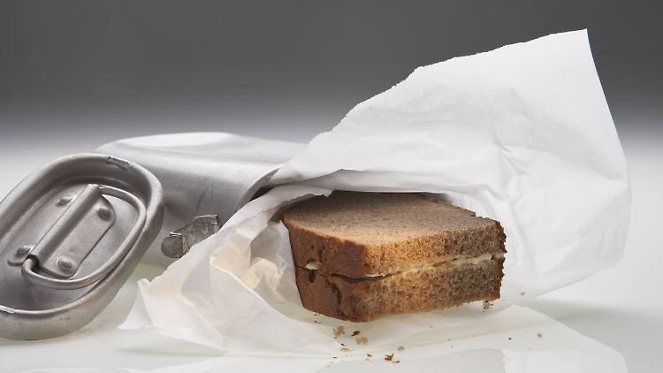 Einem Kollegen war ein seltsames Pulver auf seinem Brot aufgefallen.