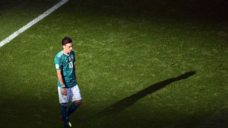 Mesut Özil und seine deutsche Weltmeister haben fertig.
