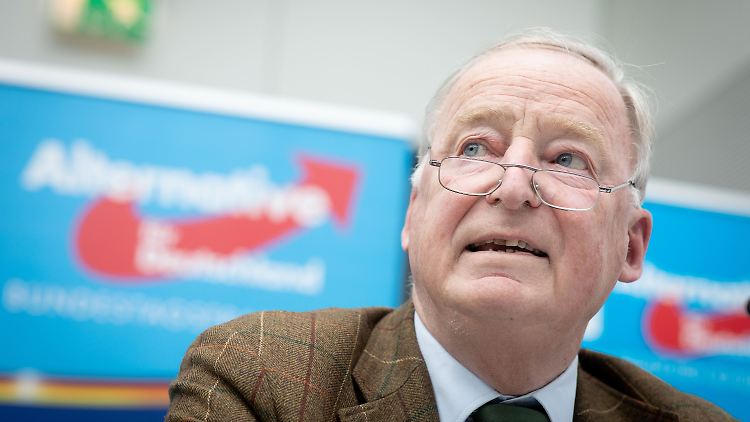 AfD-Chef Gauland bezeichnete Stauffenberg als "Helden der deutschen Geschichte" und empfahl den Ausschluss Steinkes.