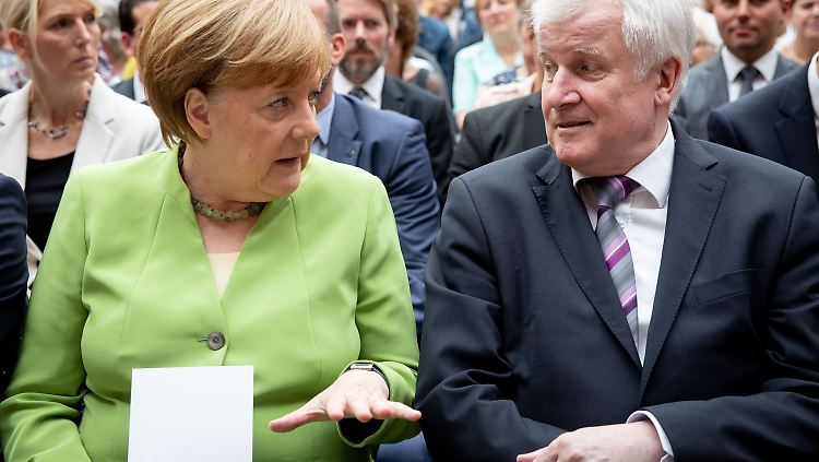 Tiefes Zerwürfnis zwischen Angela Merkel und Horst Seehofer sowie zwischen CDU und CSU.