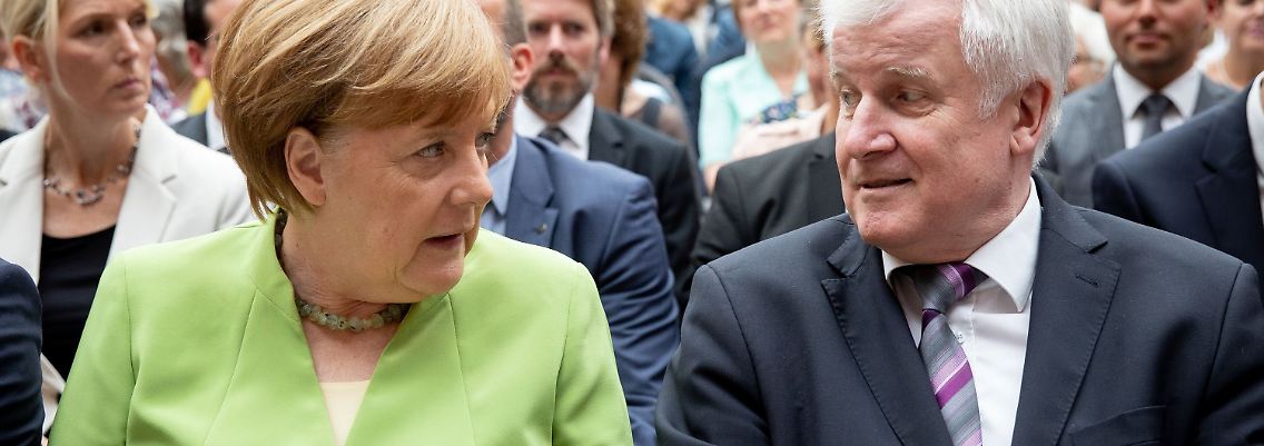 Als wollte Merkel sagen: Mach mal nicht so eine Welle, lieber Horst. Gedacht haben dürfte sie es zumindest im Juni 2018.