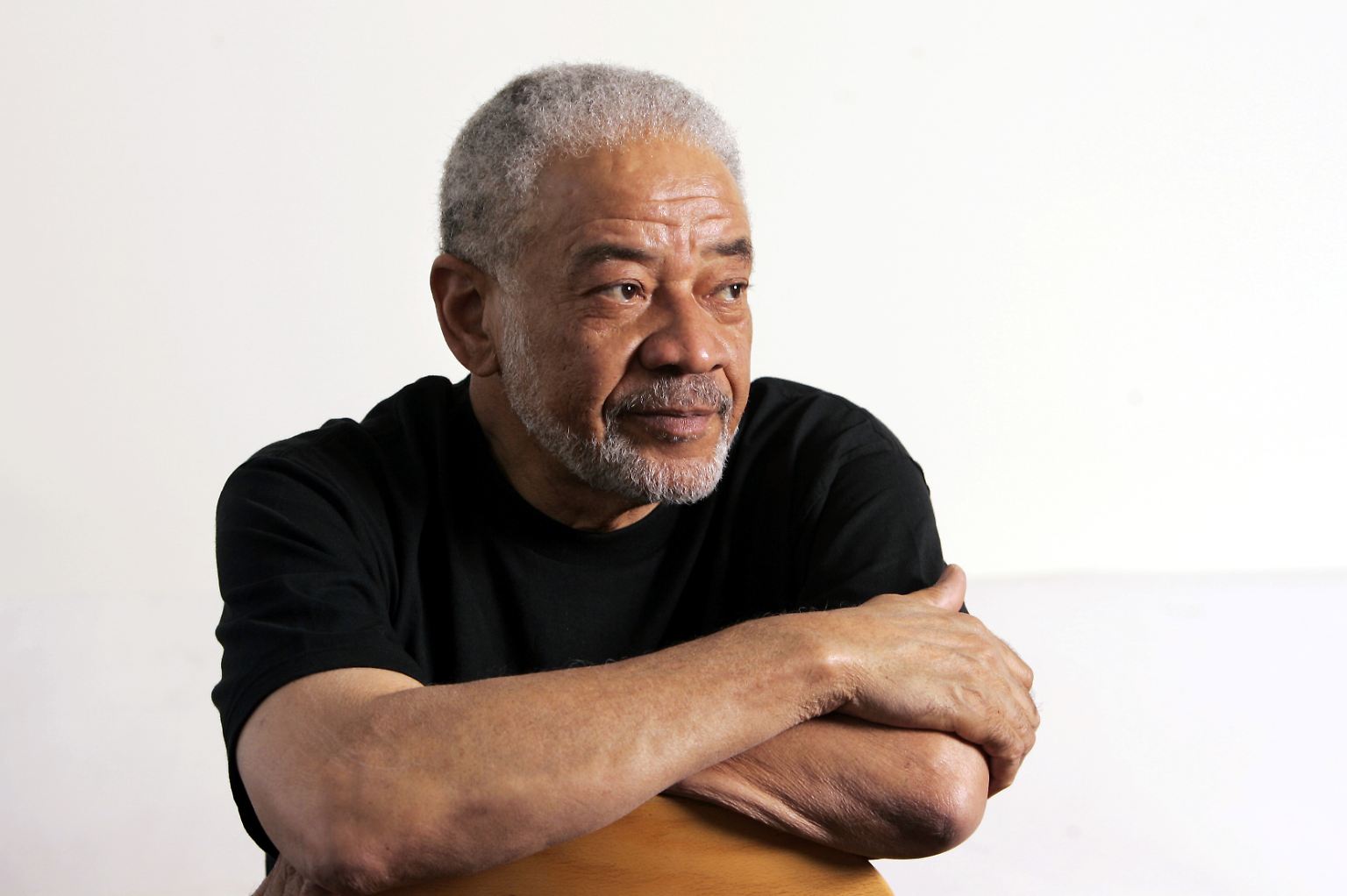 Bill Withers hat sich vor so langer Zeit aus der Öffentlichkeit zurückgezogen, dass viele Musikfans denken, er müsse schon gestorben sein. 