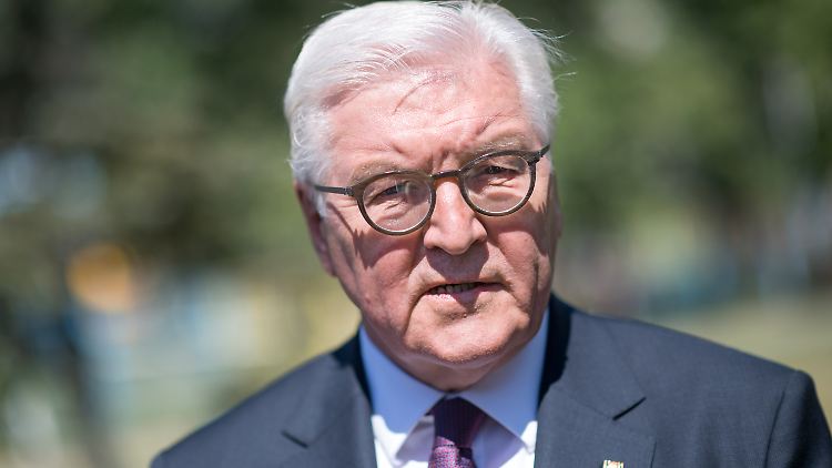 Bundespräsident Steinmeier kritisiert AfD-Politiker für Äußerungen zur Zeit des Nationalsozialismus.