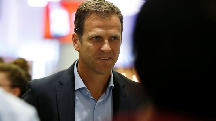 Machtmensch in der Kritik: Auf Team-Manager Oliver Bierhoff prasselt nach dem deutschen WM-Aus viel ein.