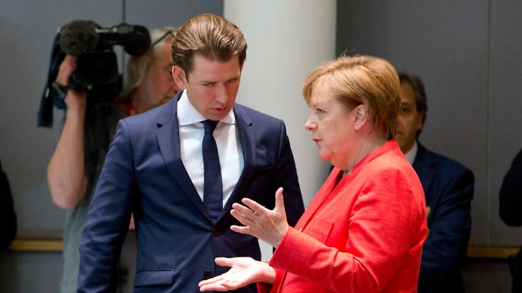 Bundeskanzler Kurz und Bundeskanzlerin Merkel am Rande des EU-Gipfels.