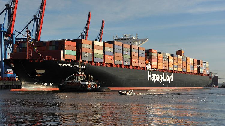 Gestiegene Kosten für Treibstoff und Charterraten: Hapag Llyod streicht die Jahresziele zusammen.