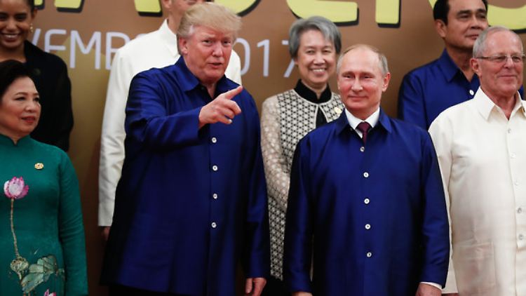 Donald Trump und Wladimir Putin beim Gipfel der Asiatisch-Pazifischen Wirtschaftsgemeinschaft im November 2017 in Da Nang.