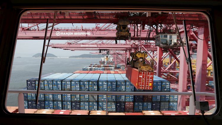 Exporte für den freien Welthandel, hier im Hafen von Incheon: Südkorea liefert Bauteile nach China, die dort für US-Kunden zusammengebaut werden.