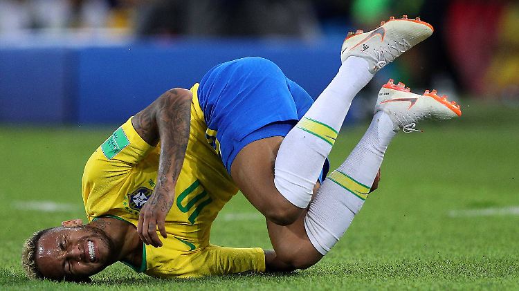 "Cai-cai" ruft die brasilianische Heimat ihren Neymar inzwischen - "Der, der fällt".