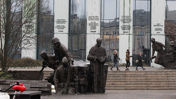 Gelegen am Denkmal des Warschauer Aufstands im Zentrum der polnischen Hauptstadt: Das Gebäude des Obersten Gerichts in Polen.