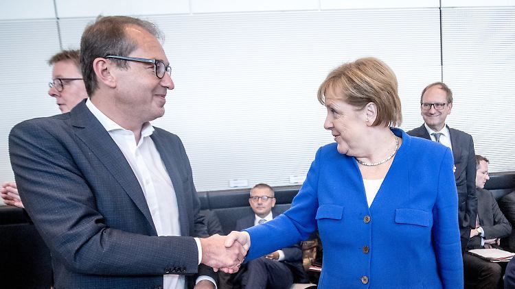 Landesgruppenchef Alexander Dobrindt vertrat Seehofer in der Sitzung der Unionsfraktion.