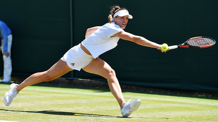 Tennisspielerin Andrea Petkovic hat in Wimbledon den Sprung in die zweite Runde geschafft.