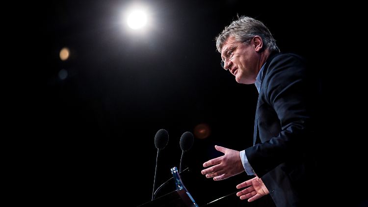 AfD-Parteichef Jörg Meuthen ist der Meinung: Von "Asylwende" könne keine Rede sein.
