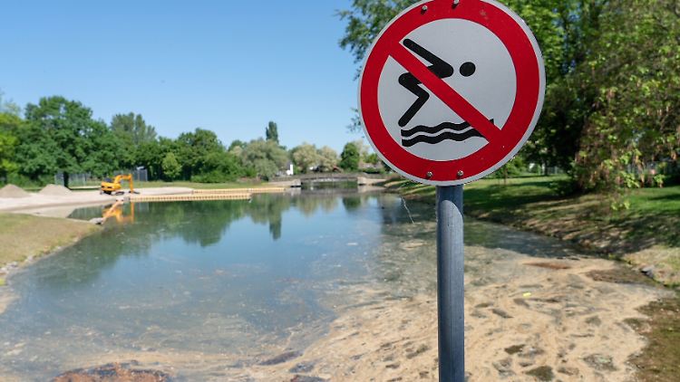 Was verlockend aussieht, ist nicht gleich zum Baden geeignet - auch wenn der Gewässer-Bericht nicht die Badequalität untersucht.