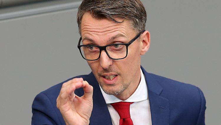Der baden-württembergische SPD-Abgeordnete Lars Castellucci sitzt seit 2013 im Bundestag, für die Partei im Innenausschuss und ist Sprecher für Integration und Migration.