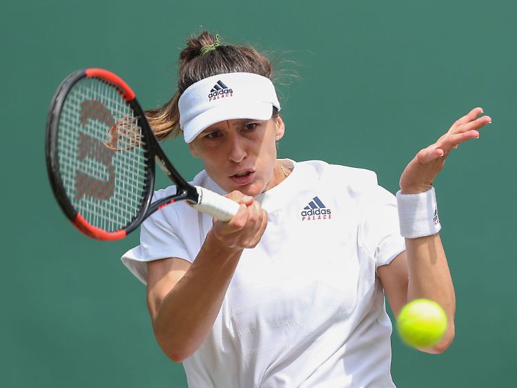 Die gesundheitlich angeschlagene Andrea Petkovic hat den Einzug in die dritte Runde von Wimbledon verpasst.