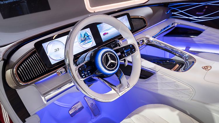 Das Innenleben der Studie des Maybach SUV zeigt fast eins zu eins, wie der neue GLE im Innenraum aussehen wird. Denken Sie sich alles nur etwas robuster.