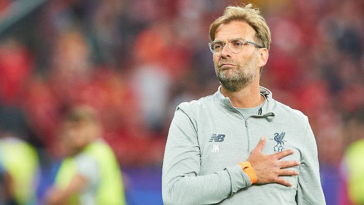 Klopp nimmt Anteil am Schicksal der Jugendlichen in Thailand. 