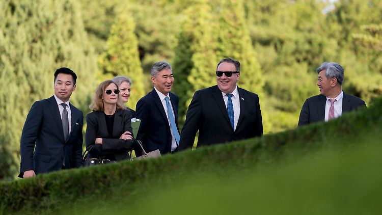 US-Außenminister Pompeo (2.v.r.) bei seinem Besuch in Pjöngjang.