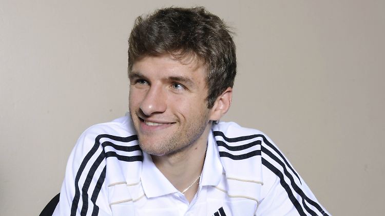 Thomas Müller animiniert seine DFB-Kollegen zu humoristischen Höchstleistungen.